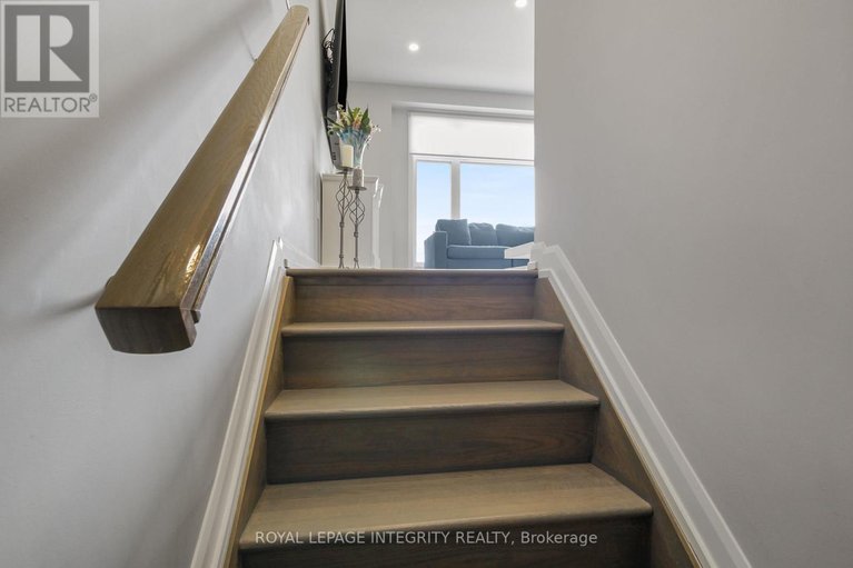 29648108/2722-draper-avenue/redwood-park/ottawa/ontario/K2H0C4_10