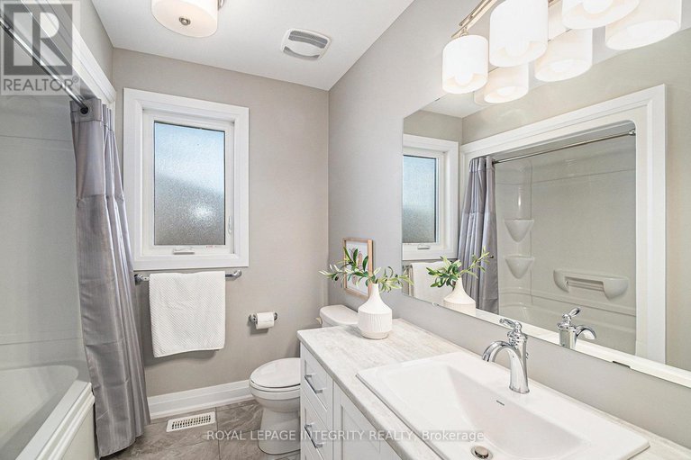 28646652/153-lyon-street/embrun/russell/ontario/K0A1W0_29