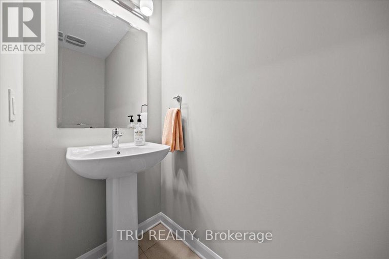 28658323/618-galarneau-way/morgans-grantsouth-march/ottawa/ontario/K2W0M1_6