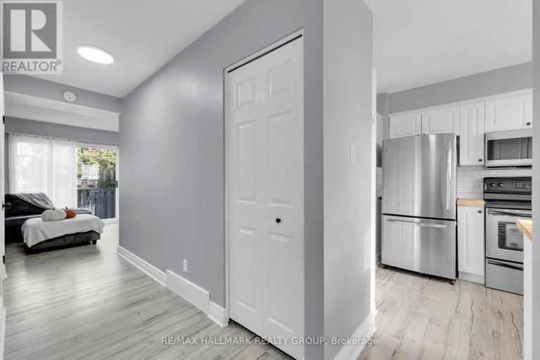 28989404/81-hadley-circle/bells-corners/ottawa/ontario/K2H7Z8_4