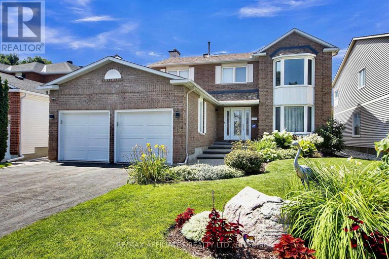 28886097/560-falwyn-crescent/fallingbrookridgemount/ottawa/ontario/K4A2A4_1