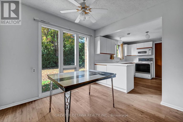 27904178/15-rutherford-crescent-s/beaverbrook/ottawa/ontario/K2K1N1_7