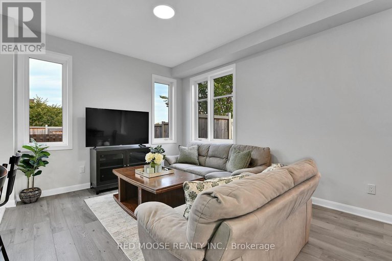 28987849/833-dynasty-street/avalon-east/ottawa/ontario/K4A5L4_19