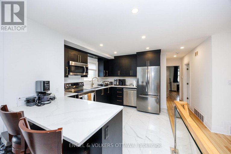 28559940/2204-utah-street/alta-vista/ottawa/ontario/K1H7W8_16