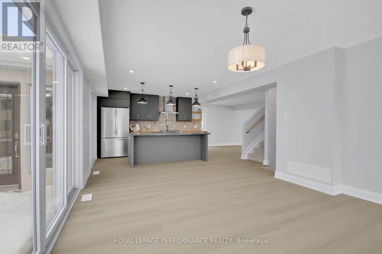 28549099/9-brydon-court/tanglewood/ottawa/ontario/K2G4A6_12
