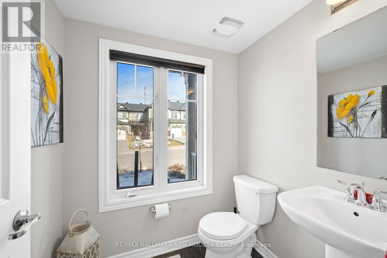 28482187/111-santolina-street/stittsville-north/ottawa/ontario/K2S0W9_16