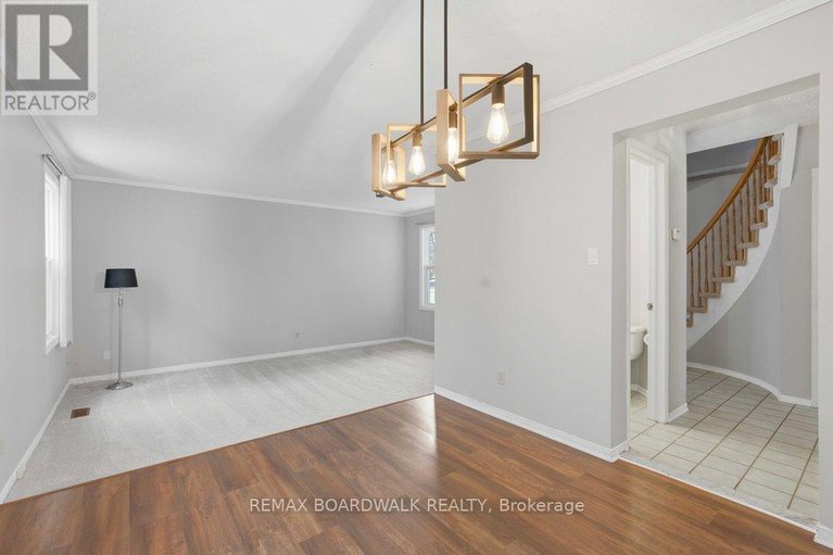 29379156/1707-des-perdrix-crescent/orleanssunridge/ottawa/ontario/K1C5E3_6