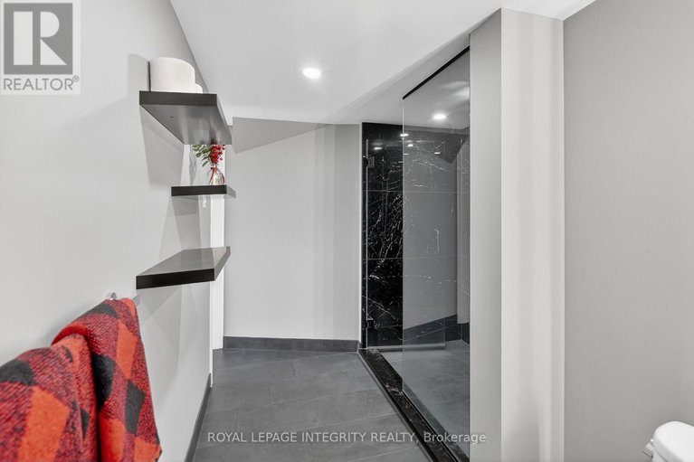 29648625/724-parade-drive/stittsville-south/ottawa/ontario/K2S0Z4_43