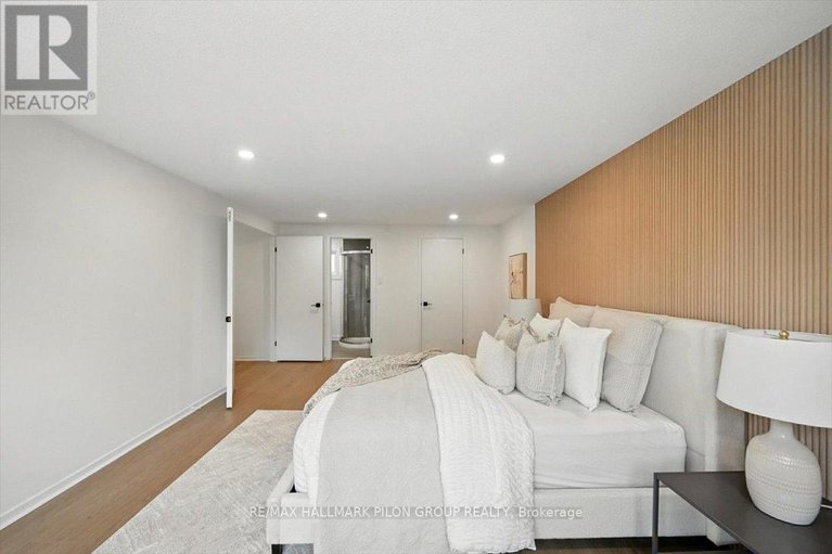 28647832/126-hawk-crescent/hunt-clubwestern-community/ottawa/ontario/K1V9G7_14
