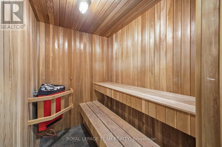 29616442/483-golden-avenue/mckellarhighland/ottawa/ontario/K2A2E4_28