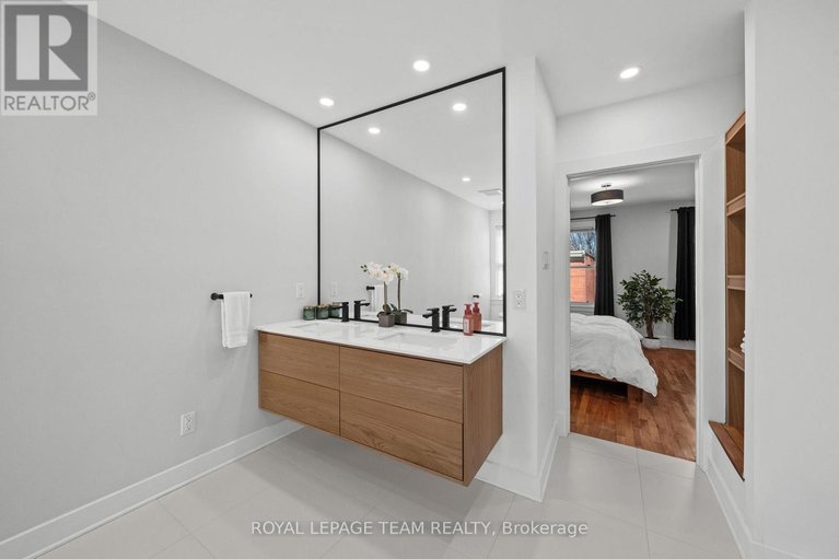 29642086/148-bruyere-street/lower-townbyward-market/ottawa/ontario/K1N5E1_31