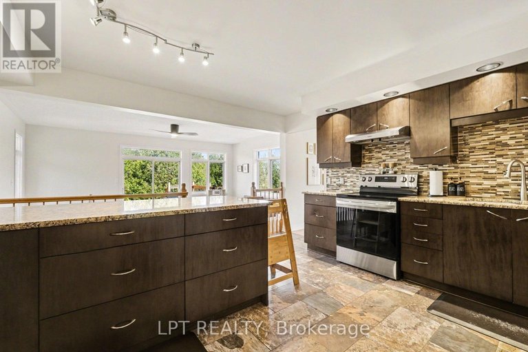 29665088/8297-nashdale-drive/osgoode-twp-north-of-reg-rd-6/ottawa/ontario/K0A2P0_13