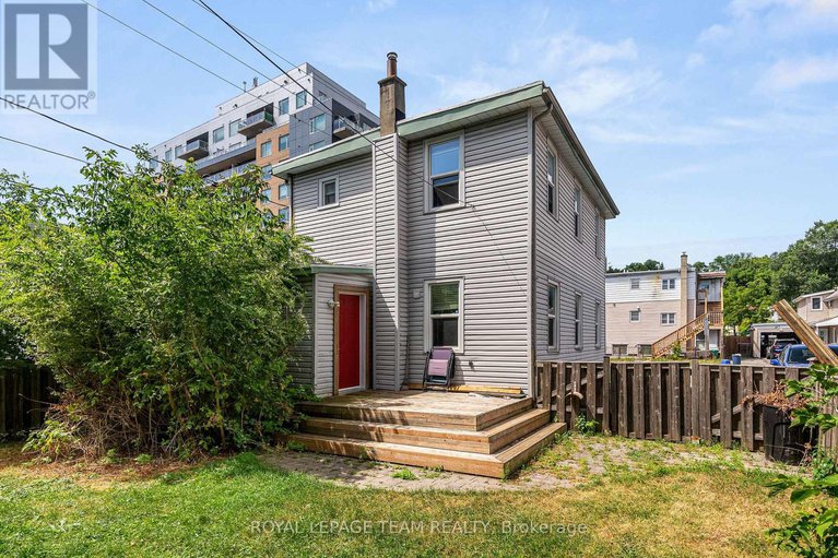 28940165/240-garneau-street/vanier/ottawa/ontario/K1L7T8_25