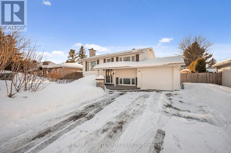 29422550/19-lambert-drive/sheahan-estatestrend-village/ottawa/ontario/K2H5Y3_37