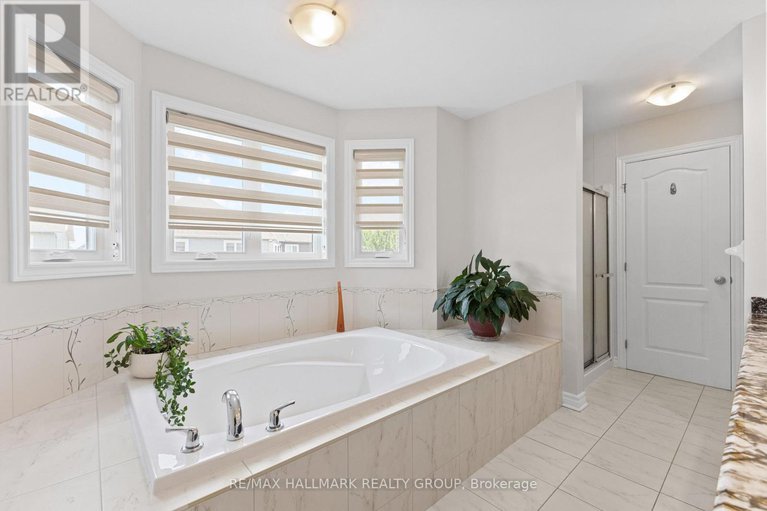 28628034/112-gracewood-crescent/blossom-parkkemp-parkfindlay-creek/ottawa/ontario/K1T0J5_31