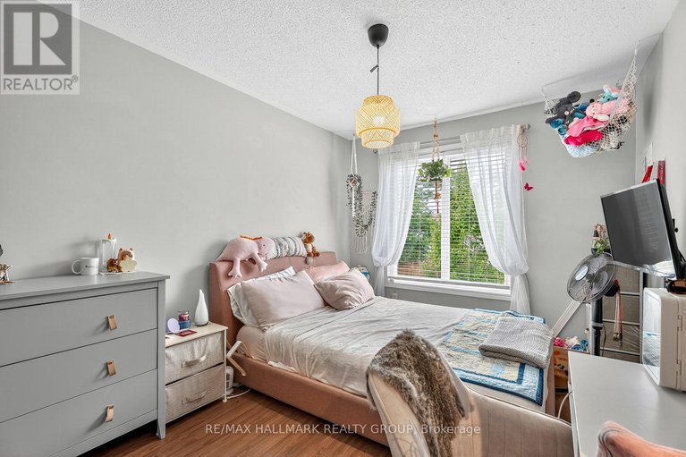 28702386/6212-arbourwood-drive/chapel-hill/ottawa/ontario/K1C7L6_21