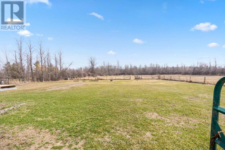 29601263/13178-froats-road/south-dundas-williamsburgh-twp/south-dundas/ontario/K0C1H0_37