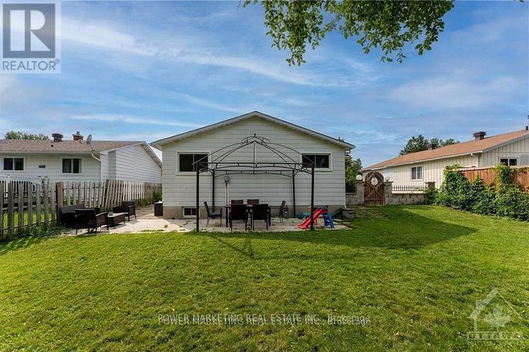28768216/29-courtney-road/glencairnhazeldean/ottawa/ontario/K2L1M1_25