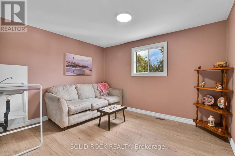 28730469/7893-lawrence-street/vernon/ottawa/ontario/K0A3J0_15