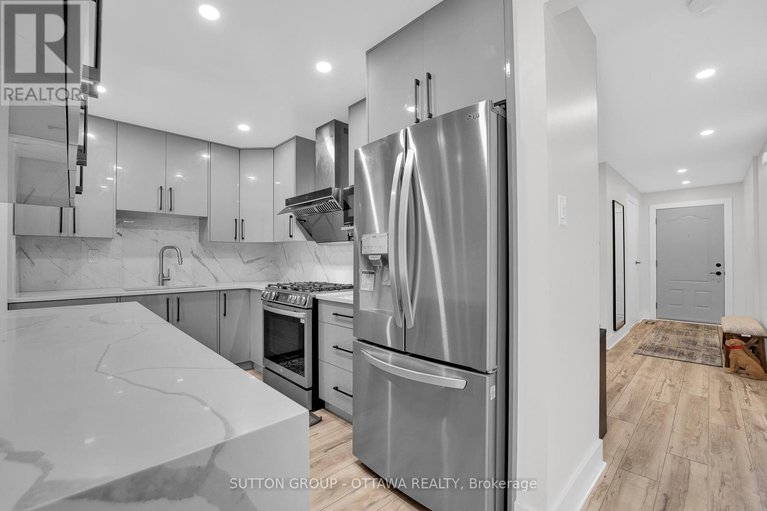 28642304/3085-uplands-drive/hunt-club-woods/ottawa/ontario/K1V9T6_11