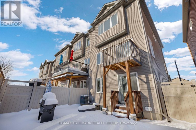 29294452/26-barn-swallow-private/riverside-southgloucester-glen/ottawa/ontario/K4M0H5_39