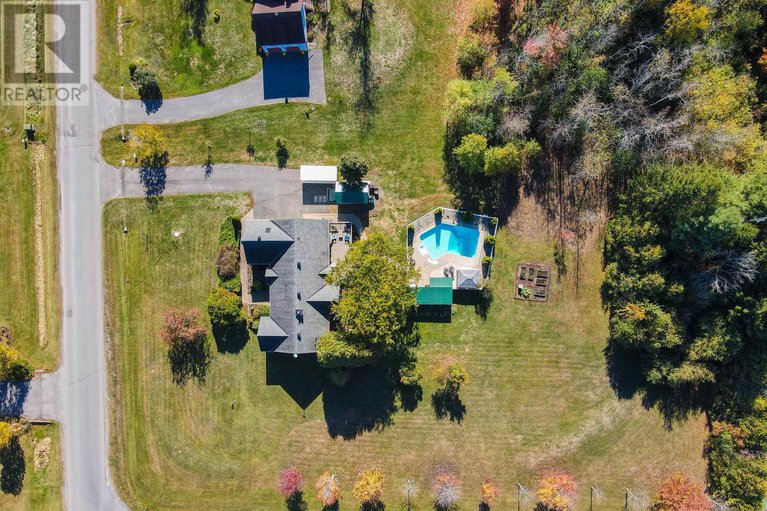 29348349/11-kimberly-avenue/north-grenville-twp-kemptville-east/north-grenville/ontario/K0G1J0_12