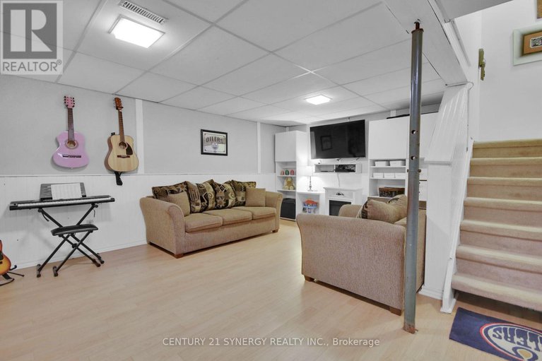 28283837/19-seabrooke-drive/glencairnhazeldean/ottawa/ontario/K2L2H8_35