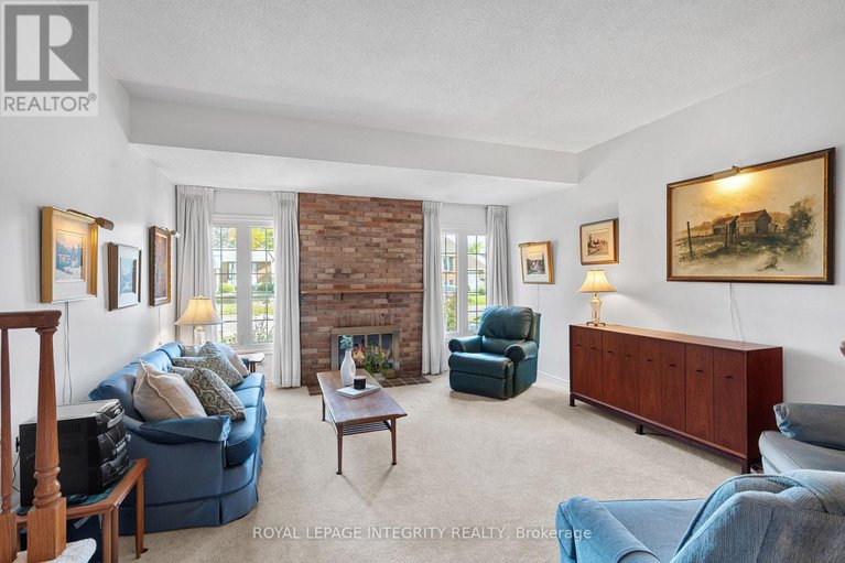 29021047/12-wynford-avenue/craig-henrywoodvale/ottawa/ontario/K2G3Z3_5