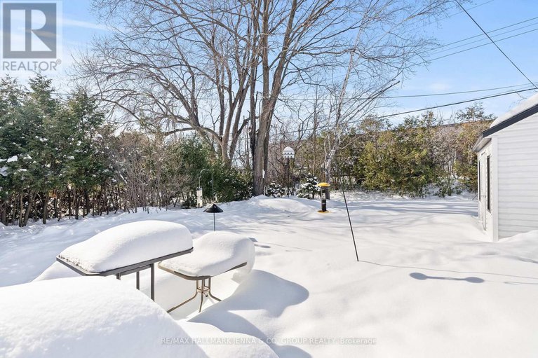 29393824/866-claude-street/castle-heightsrideau-high/ottawa/ontario/K1K2S6_44