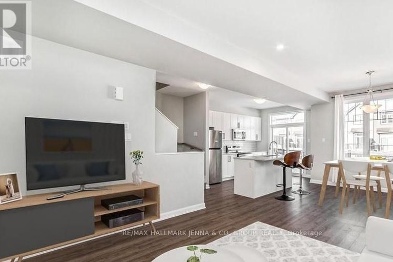 28934994/520-galmoy-way/half-moon-bay/ottawa/ontario/K2J6V1_4