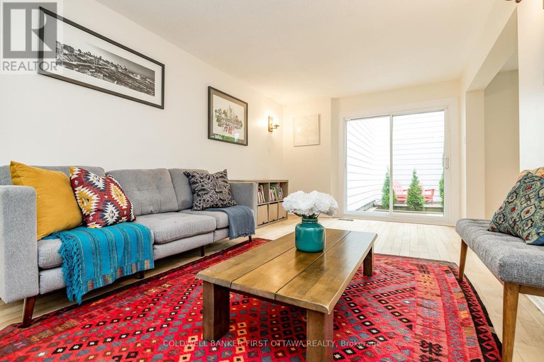 28497718/55-345-kintyre-private/carleton-square/ottawa/ontario/K2C3M6_6