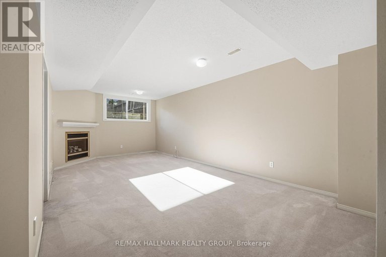 29080800/204-greenridge-street/chapel-hill/ottawa/ontario/K1C7R3_27