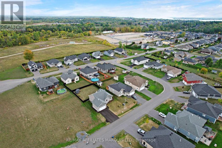28887595/31-hilda-street/long-sault/south-stormont/ontario/K0C1P0_46