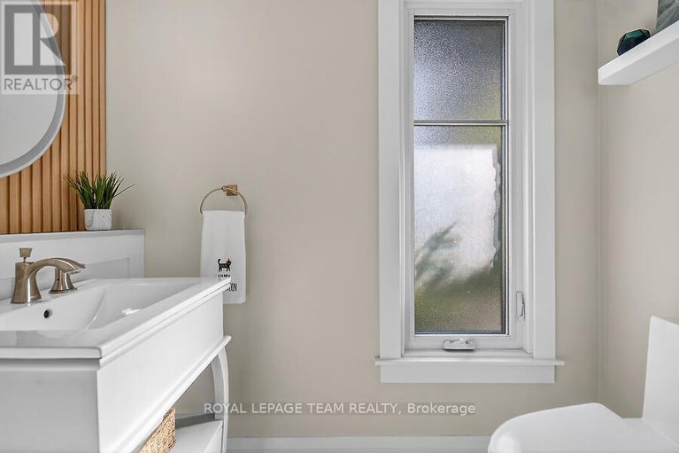 28940175/5664-south-island-park-drive/manotick-long-island-nicholls-island/ottawa/ontario/K4M1J3_10