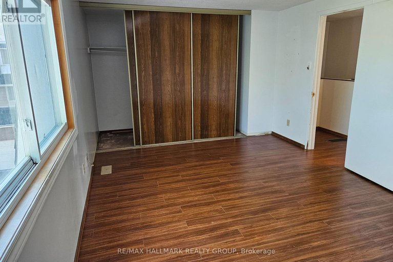 28375991/6-2669-southvale-crescent/sheffield-glenindustrial-park/ottawa/ontario/K1B4V2_13