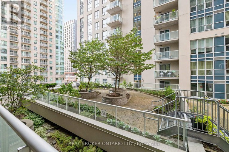 28861152/407-196-besserer-street/sandy-hill/ottawa/ontario/K1N0B6_21