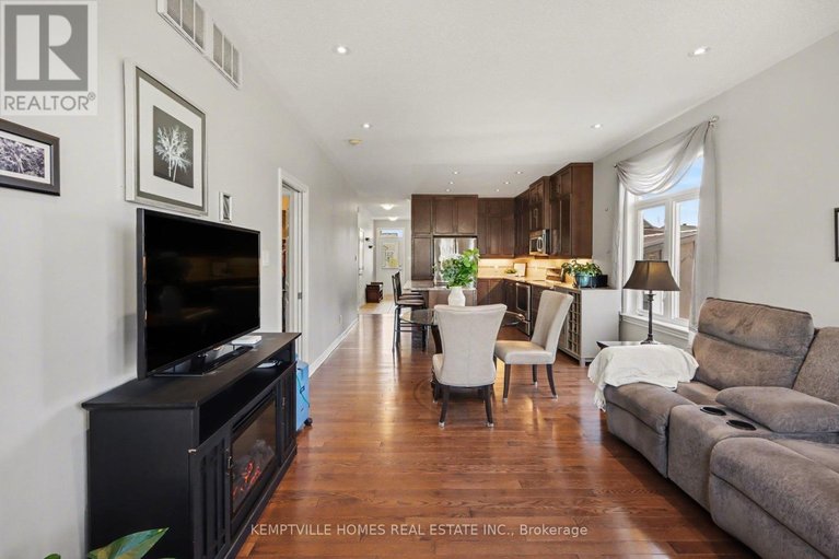 29650659/171-royal-landing-gate/north-grenville-twp-kemptville-south/north-grenville/ontario/K0G1J0_9