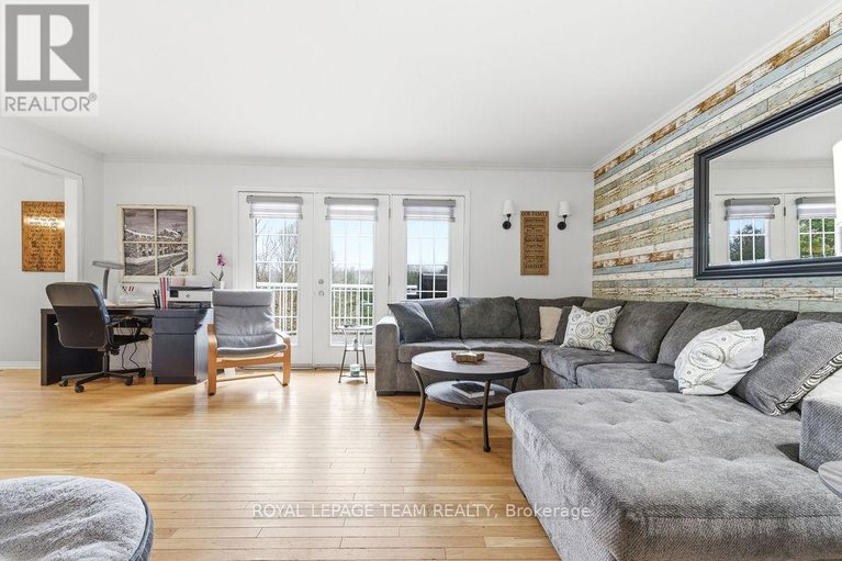 29617709/5195-mcdonalds-corners-road/lanark-highlands-dalhousie-twp/lanark-highlands/ontario/K0G1M0_14