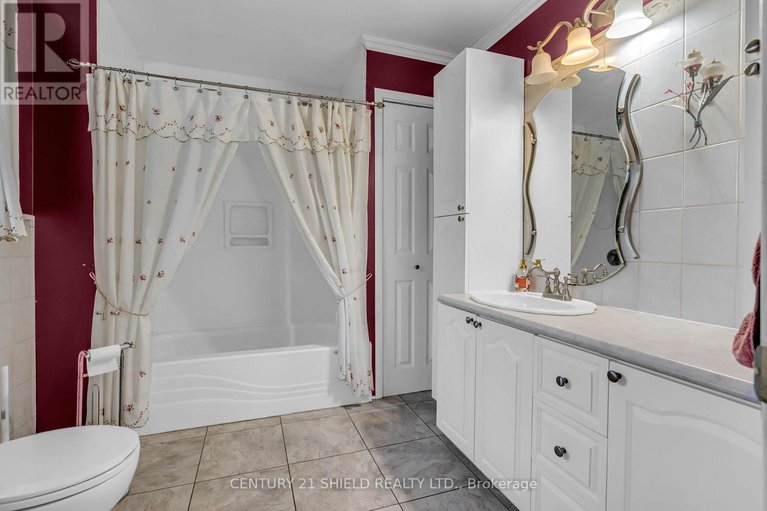 29018476/14276-dafoe-road/south-stormont-osnabruck-twp/south-stormont/ontario/K0C1M0_18