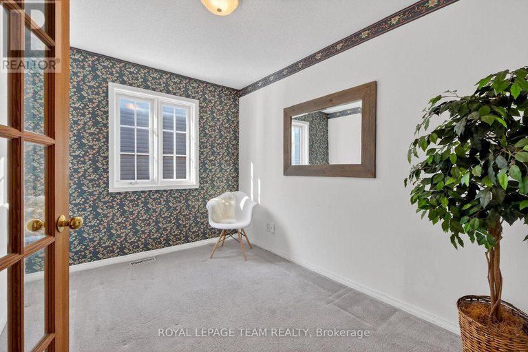 29365768/38-maple-grove-road/katimavik/ottawa/ontario/K2L3K8_20