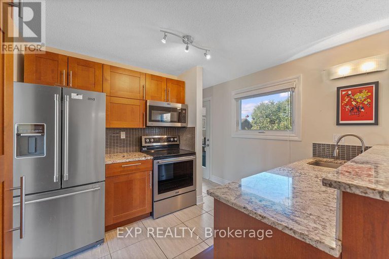 29077566/19-sunnycrest-drive/city-viewskylinefisher-heightsparkwood-hills/ottawa/ontario/K2E5Y3_14