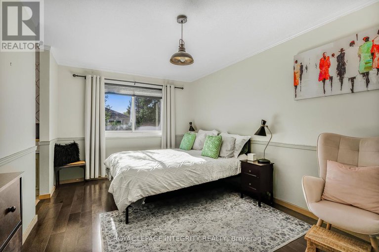 28956681/1454-deavy-way/bilberry-creekqueenswood-heights/ottawa/ontario/K1E2W8_20