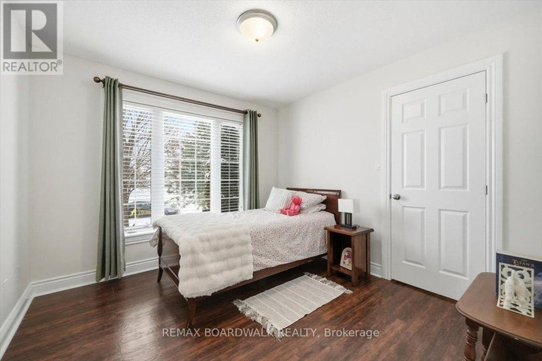 29248590/110-templeton-court/kemptville/north-grenville/ontario/K0G1J0_18