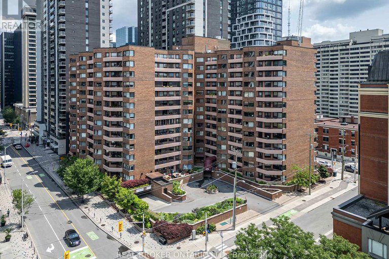 28590903/1402-151-bay-street/ottawa-centre/ottawa/ontario/K1R7T2_1