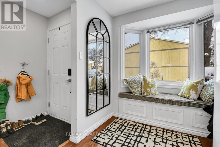 29327134/3-104-cheltenham-private/hunt-club-woods/ottawa/ontario/K1V0L6_7