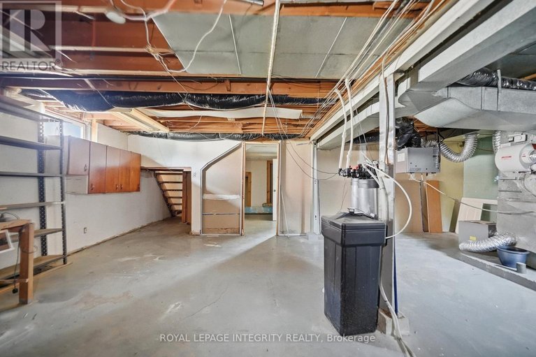 29652351/754-cummings-avenue/castle-heightsrideau-high/ottawa/ontario/K1K2L1_28