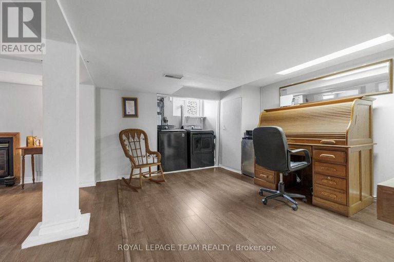 28500316/1357-thames-street/carlington/ottawa/ontario/K1Z7N3_28