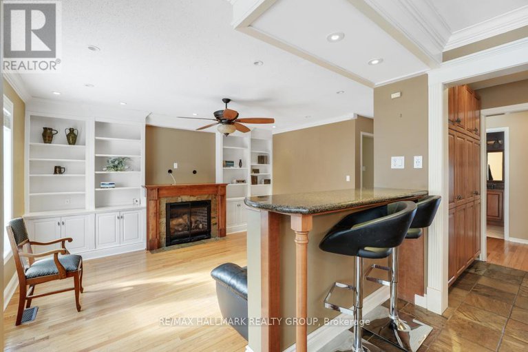 29322376/41-bramblegrove-crescent/hunt-club-parkgreenboro/ottawa/ontario/K1T3G2_16