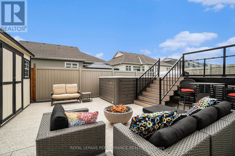 28336661/82-kayenta-street/remainder-of-stittsville-area/ottawa/ontario/K2S2K7_37