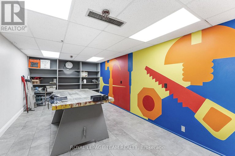 29180471/101-20-the-driveway-drive/ottawa-centregolden-triangle/ottawa/ontario/K2P1C8_36